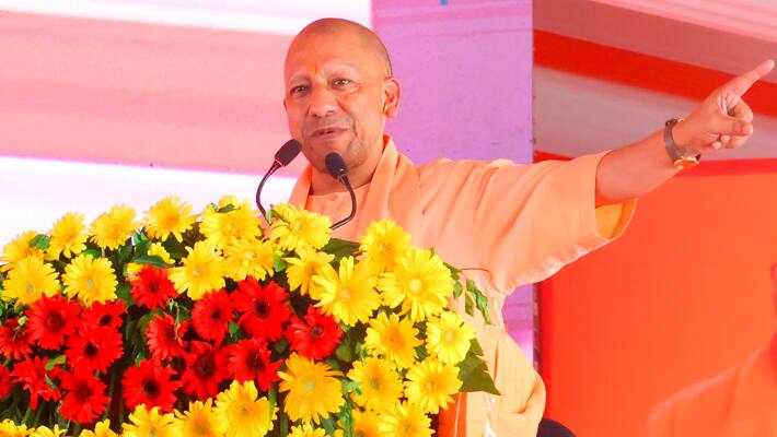 Yogi-Adityanath-attack-West-Bengal-chief-minister-Mamata-Banerjee-over-the-violence-in-Bengal