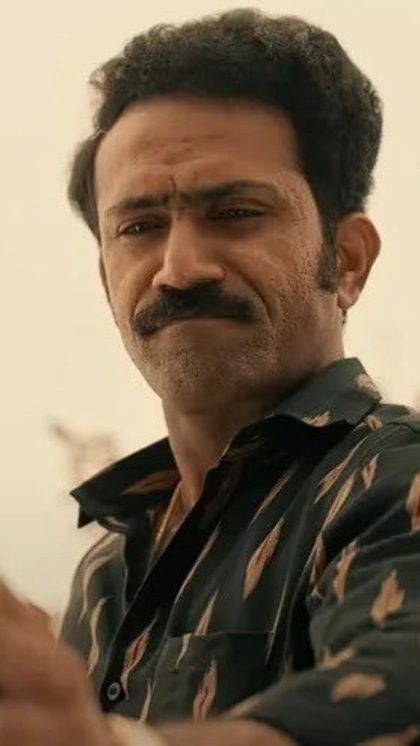 <p>కమ్మటిపాడం (2016), కాయంకుళం కొచ్చున్ని (2018), ఇష్క్ (2019), ఉండ (2019), కురుప్ (2021), భీష్మ పర్వం (2022) వంటివి ఆయన నటించిన ముఖ్యమైన సినిమాలు.</p>
