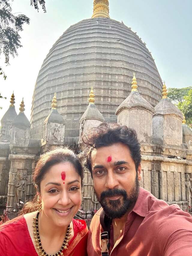 Jyothika visits Shakti peetha with husband Suriya pav
