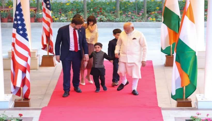 జెడి వాన్స్ ఫ్యామిలీకి ప్రధాని మోదీ ఆత్మీయ స్వాగతం... భేటీలో చర్చించే అంశాలివేనా? 