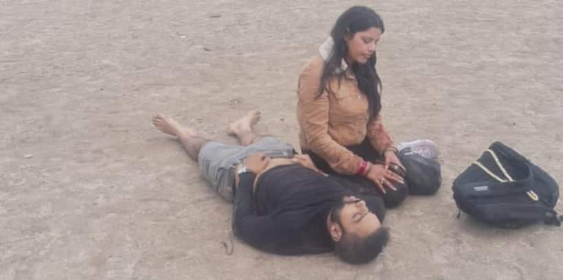 Pahalgam Terror Attack:  హనీమూన్‌కి వచ్చిన జంట.. శవమైన భర్త.. ముస్లిమా కాదా అని అడిగి మరీ కాల్చిపడేశారంట..! 