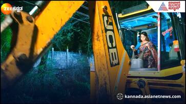 Annayya serial Paru has come on a bulldozer to fight with rowdies suc Annayya serial Paru has come on a bulldozer to fight with rowdies suc