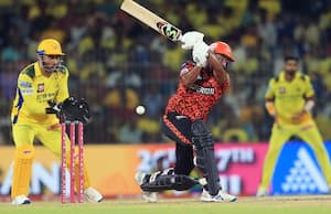 SRH Beat CSK by 5 Wickets Difference and CSK almost out from IPL 2025 in Tamil rsk