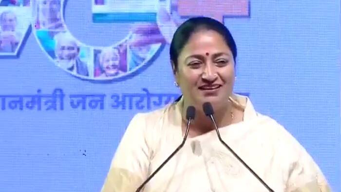 Delhi CM Rekha Gupta Unveils Ayushman Vay Vandana Yojana for Seniors