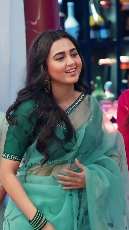 Sweetheart Neck Blouse Design
