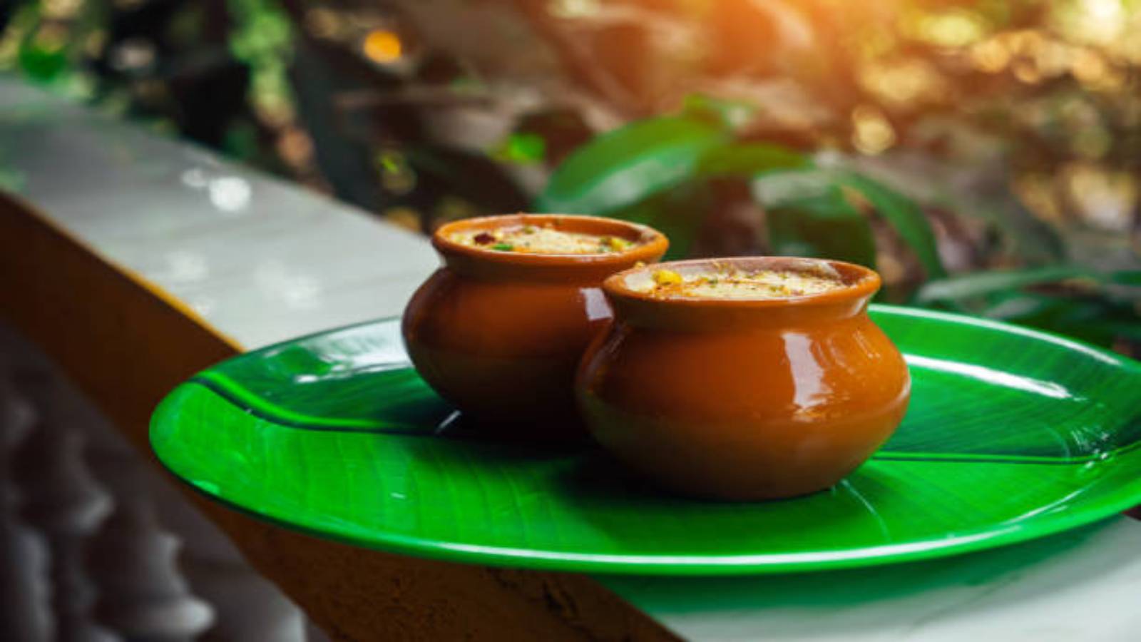 गर्मियों में जमाएं घर में मटका कुल्फी गर्मियों में जमाएं घर में मटका कुल्फी