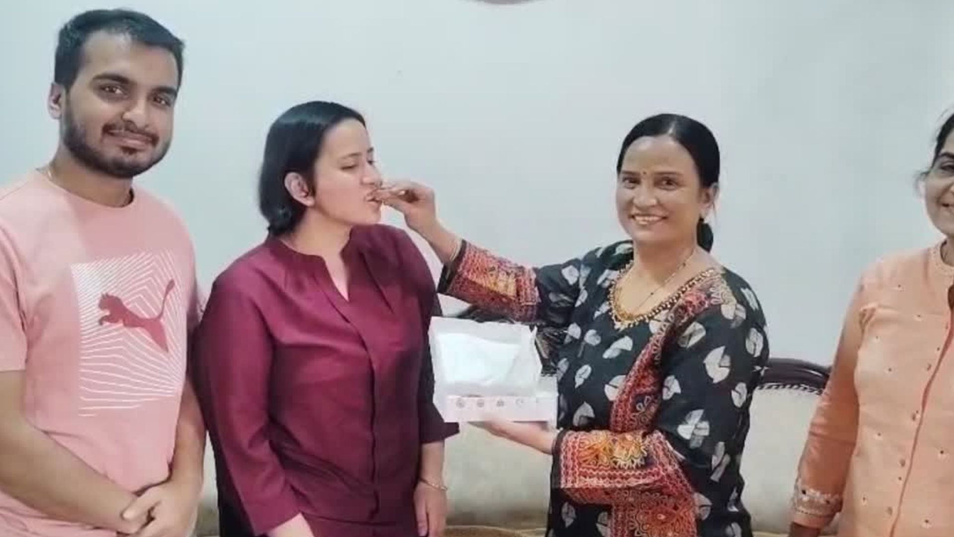 Ishika Singh from Hubballi secured 206th rank in UPSC in her first attempt rav