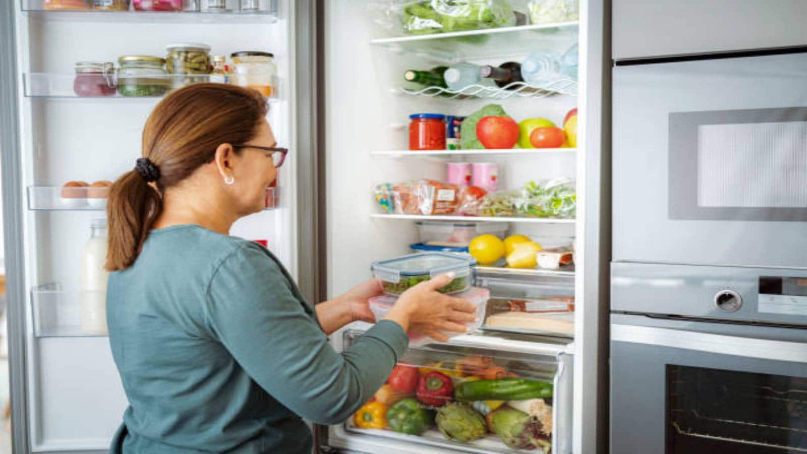 What should be the temperature of the refrigerator in summer Find out the answer san