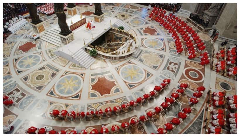 Pope election: వాటికన్‌లో నల్ల పొగ.. కొత్త పోప్ ఎంపిక మొదటి ఓటింగ్‌ విఫలం