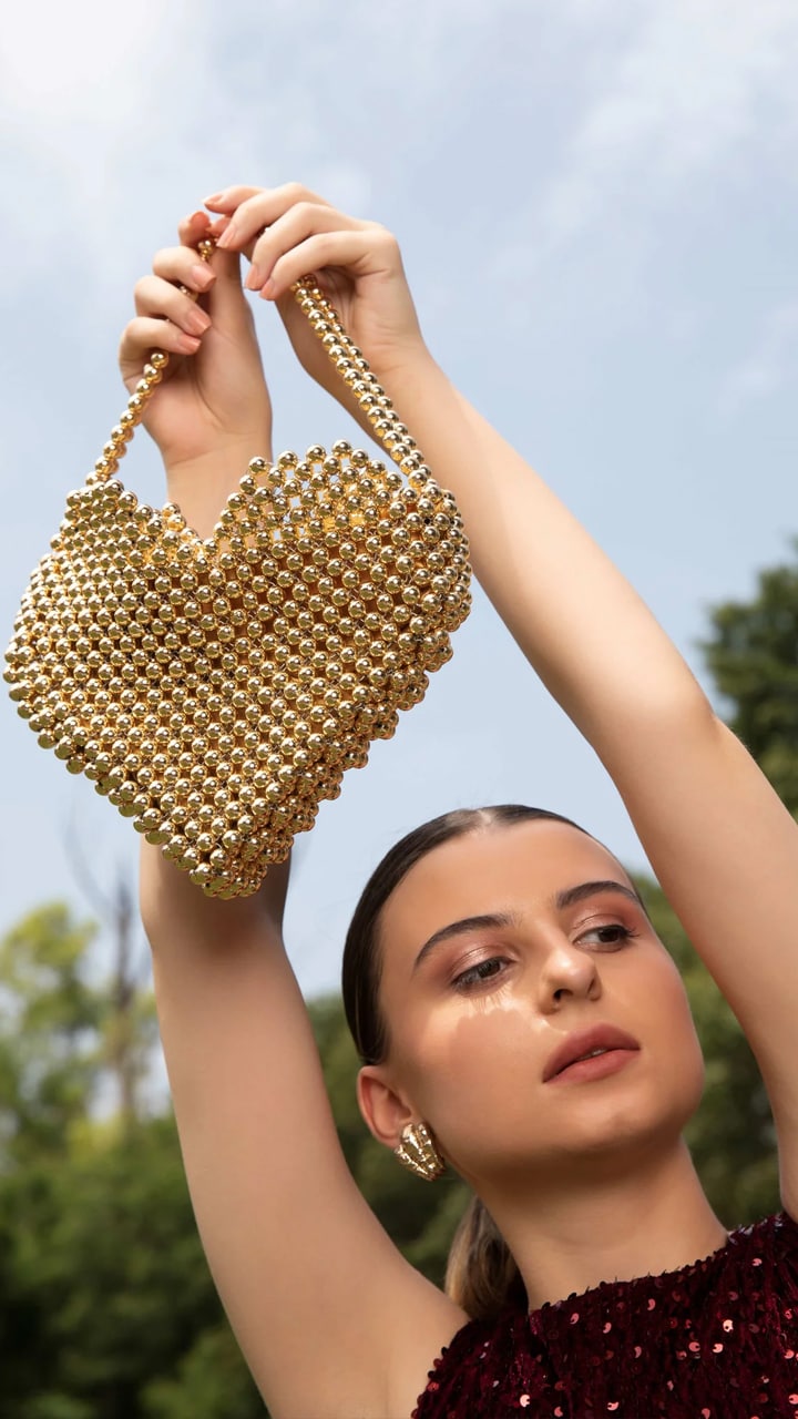 5 Golden Handbags Purses and Clutches Designs for Wedding  Royal Look gvd