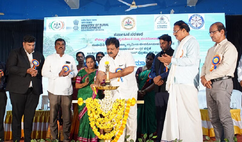 Implementation of Matsya Sanjeevini scheme is the first in country Says Minister Mankala Vaidya gvd