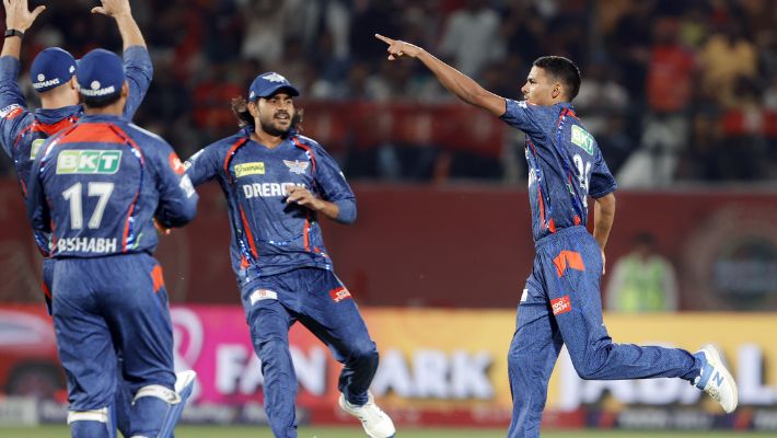 टॉस जीतकर LSG ने गेंदबाजी चुनी टॉस जीतकर LSG ने गेंदबाजी चुनी