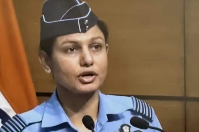 भारतीय वायुसेना की जांबाज अफसर हैं विंग कमांडर व्योमिका सिंह