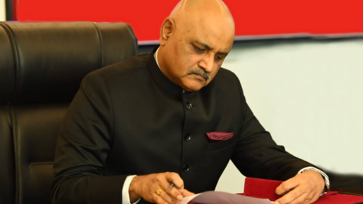 Who is praveen sood cbi director
