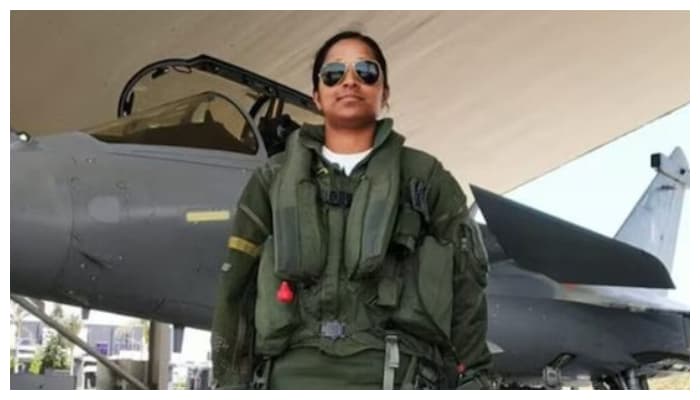  India's only woman pilot to fly Rafale fighter jet will now go into space