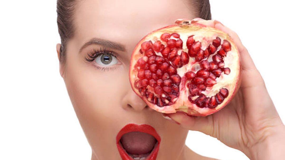 Pomegranate for glowing skin