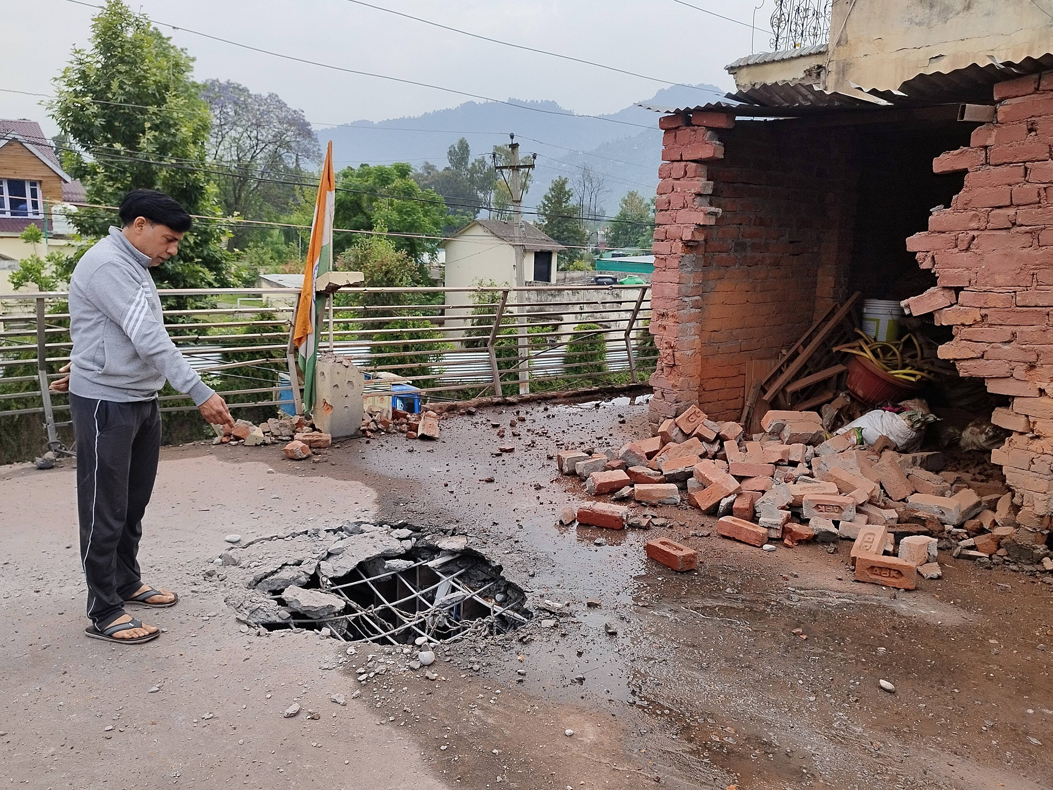 Operation Sindoor: पाक गोलीबारी में भारत मां के सपूत का सर्वोच्च बलिदान, पुंछ में 15 भारतीय भी मारे गए