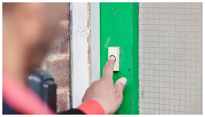 18 year old boy was shot dead by his landlord after he hit the doorbell and pranked for a TikTok video