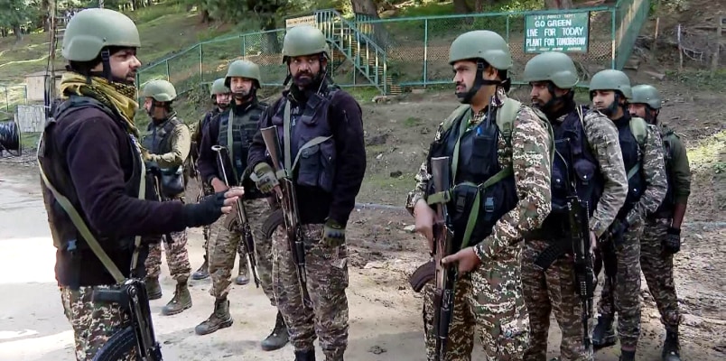 Pak fighter jets spotted near Loc near Punjab went back without fighting