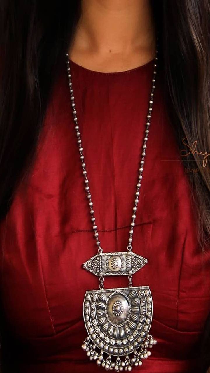 Wear oxidised necklace with kurti to get a trading look gvd