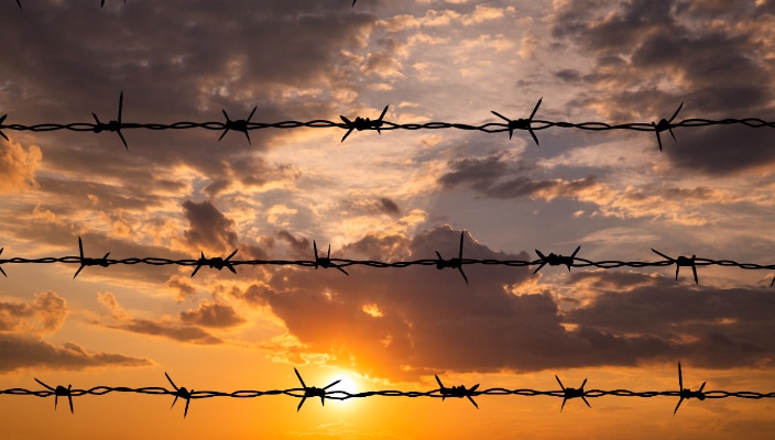 329 expatriates, mostly women, deported from Kuwait in a single day