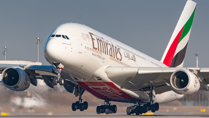 emirates group declared 22 week bonus for its employees after record profit 