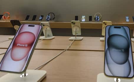 apple iphone 15 is available with exchange offer for just rs 24950 on amazon 