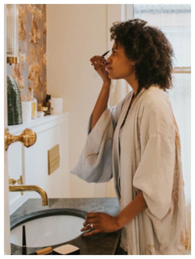 Don't keep these 5 things in the bathroom