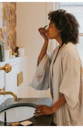 Don't keep these 5 things in the bathroom