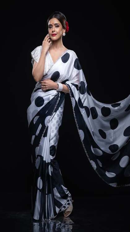 Polka dot saree