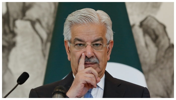 Pakistani social media demands the removal of the Pakistani defense minister