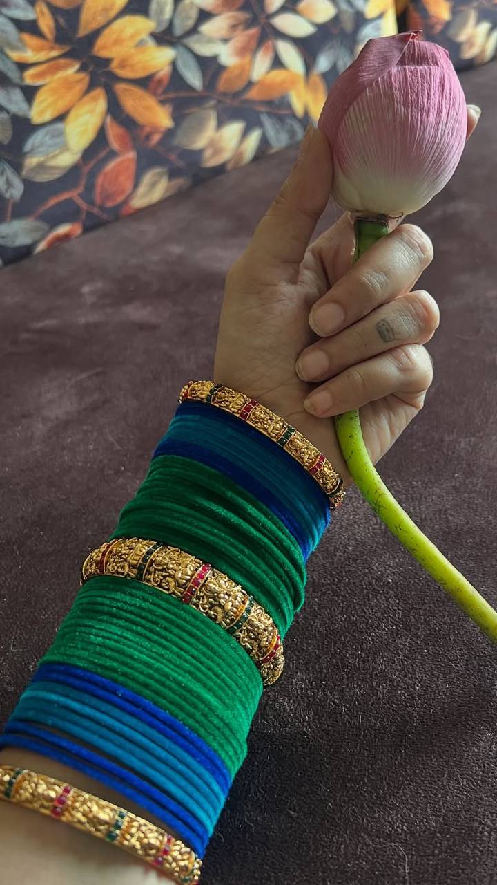 6 Velvet Bangle Designs to Adorn Your Hands rav