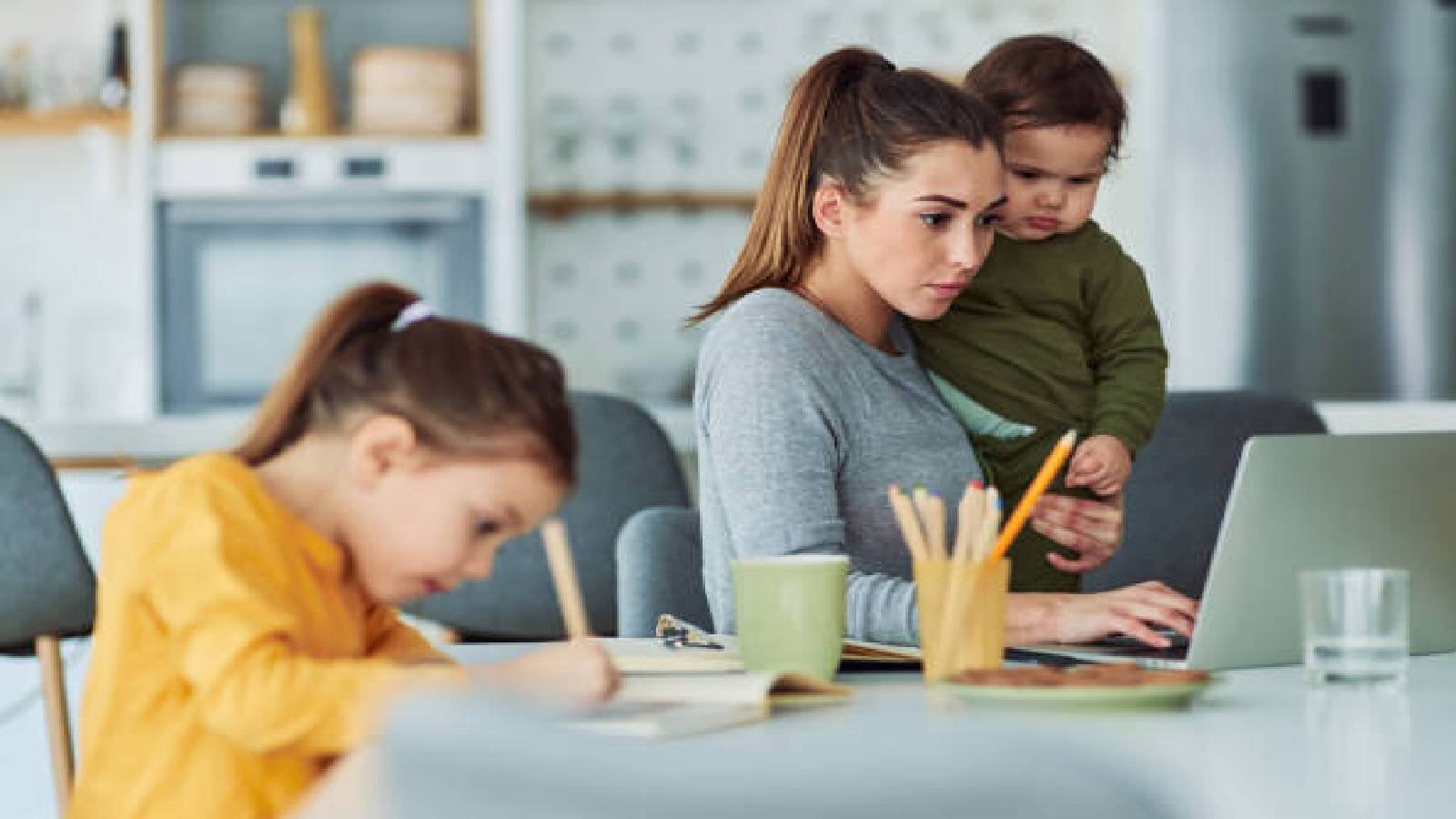 Parenting Guide: 7 expert tips for balancing family and career without guilt
