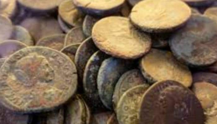 man finds 1469 ancient roman silver coins worth over 50 lakh during nature walk