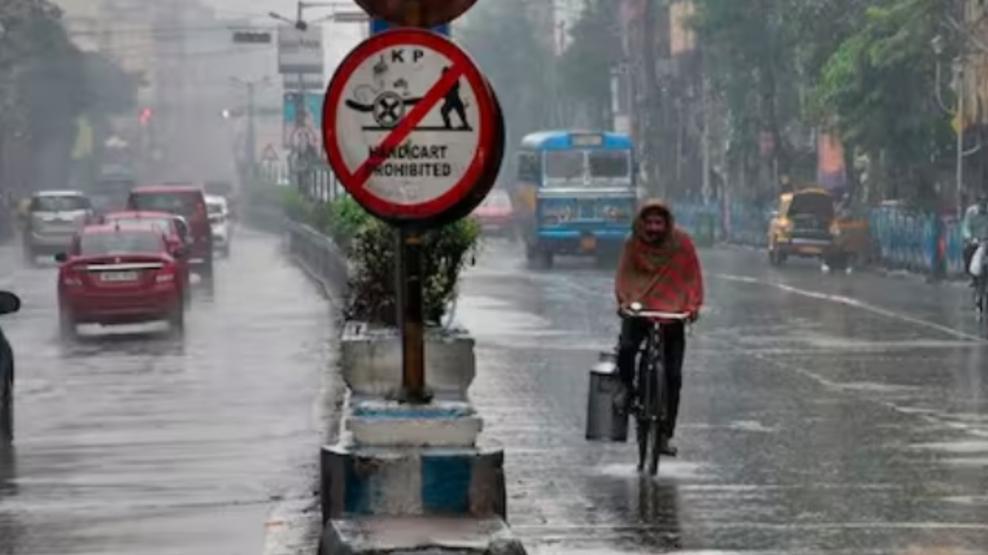 weather updates Bengaluruans get ready for the rainy seaso seven days rains from today rav