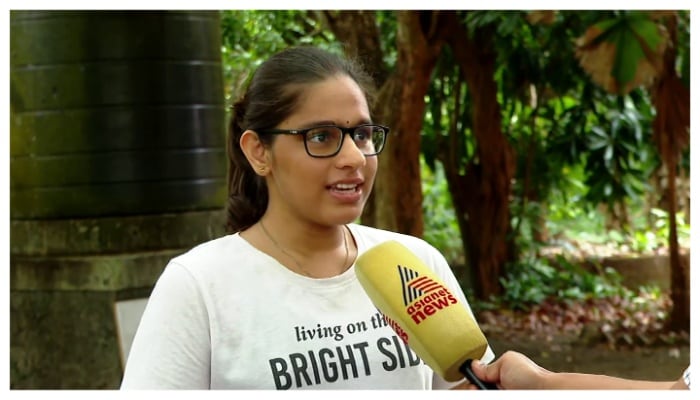 cbse plus two result nandana got 499 out of 500 and state first JEE examination
