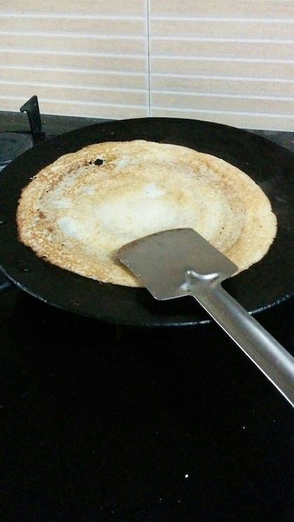 How to make crispy dosas without a nonstick pan?