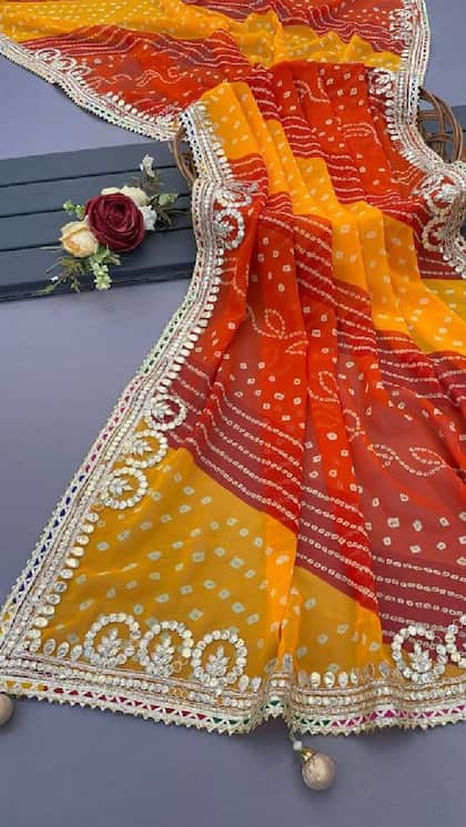 సీక్వెన్స్ బోర్డర్ చీర
