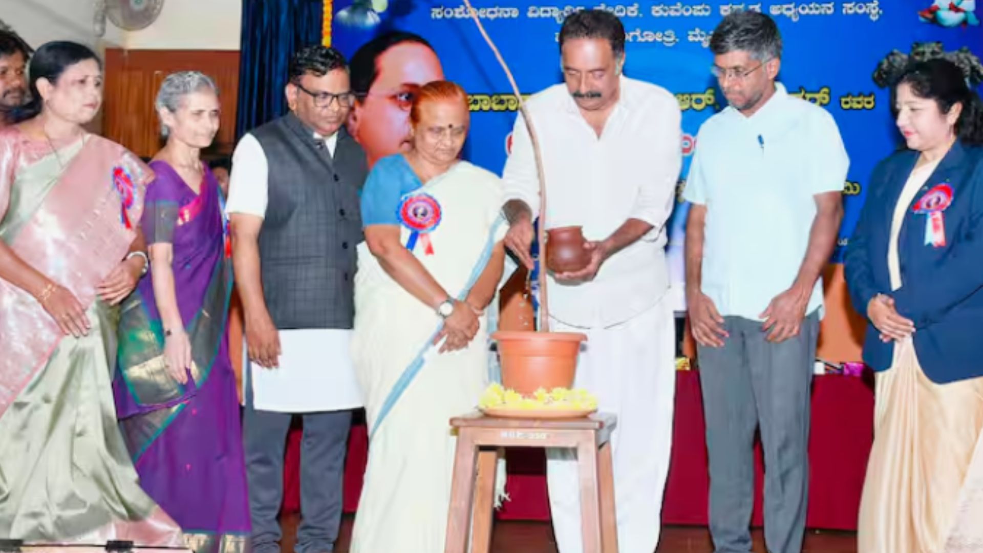 Actor Prakash Raj speaks at the research student forum of Kuvempu Kannada Studies Institute mysuru rav