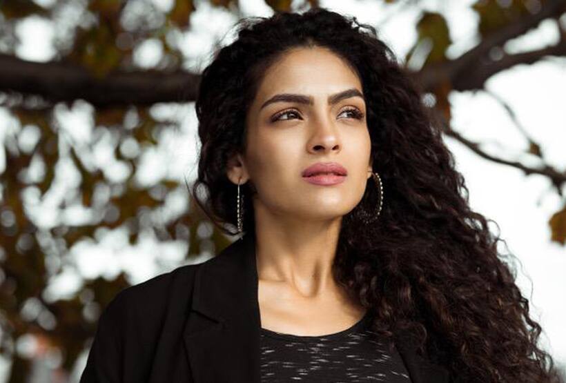 సీతారామం నటి రుక్మిణి కారులో నగల దొంగతనం, అతడిని అరెస్ట్ చేసిన పోలీసులు 