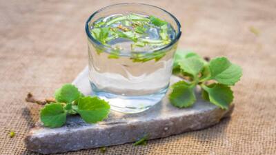Acidity: మీరు అసిడిటీతో ఇబ్బంది పడుతున్నారా? ఈ డ్రింక్స్ తో చెక్‌ పెట్టండిలా!