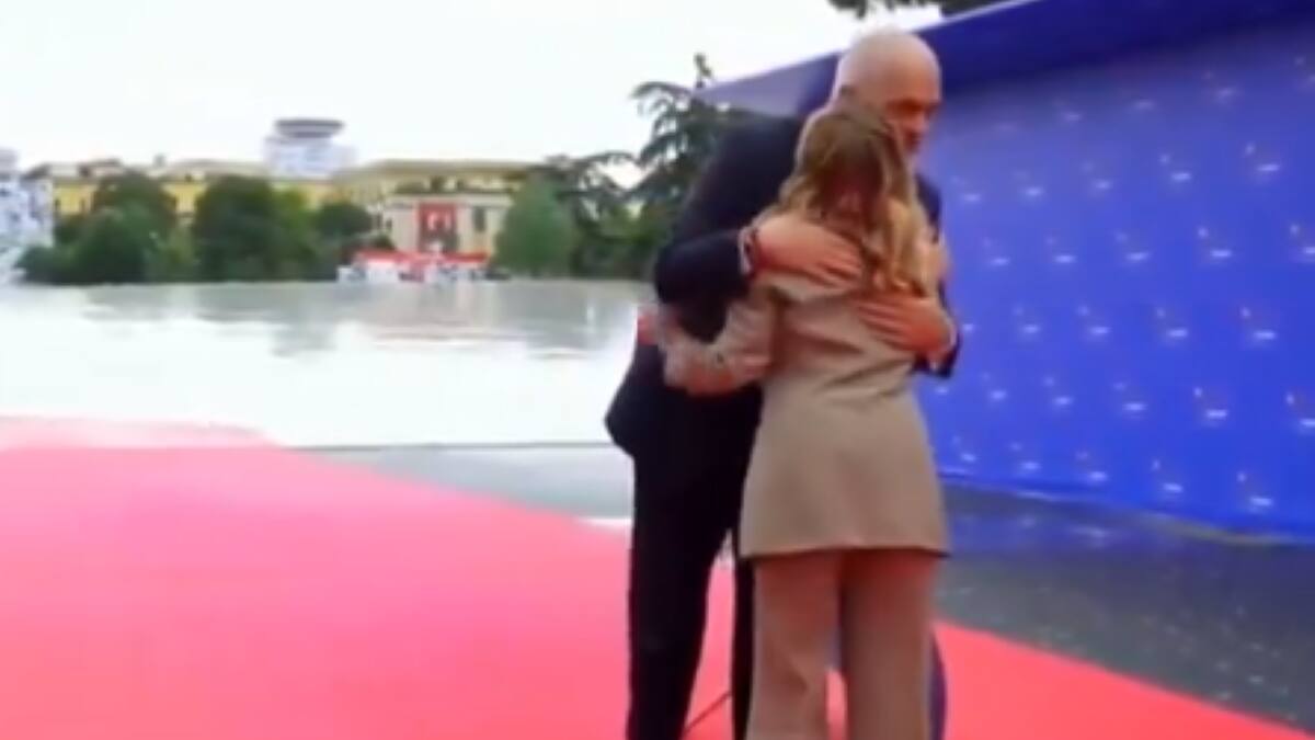 Meloni welcome in Albania