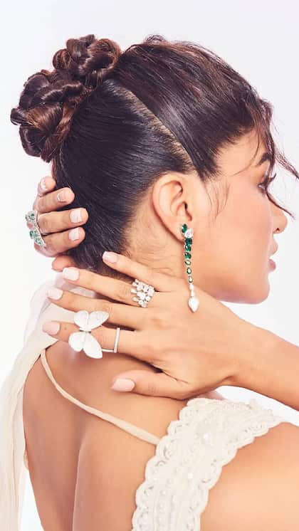Hairstyle: మీ అందాన్ని పెంచే హెయిర్ స్టైల్స్.. మీరు కూడా ఓ లూక్కేయండి