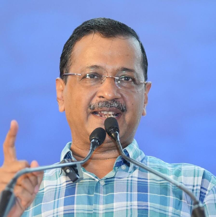 दिल्ली में आप को बड़ा झटका, 13 पार्षदों ने दिया इस्तीफा, बनाई नई पार्टी