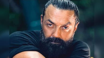 బాబీ డియోల్ vs పవన్ కళ్యాణ్: హరిహర వీరమల్లులో తలపడబోతున్న వీళ్లిద్దరి ఆస్తులు, రెమ్యునరేషన్ వివరాలు వైరల్ 
