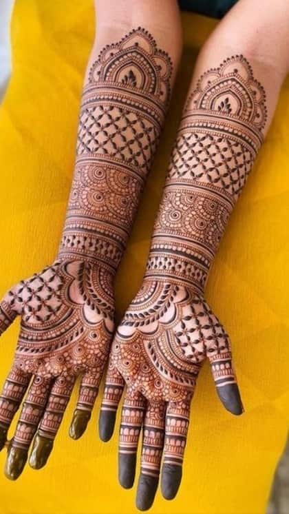 ఫుల్ హ్యాండ్ సింపుల్ మెహందీ డిజైన్