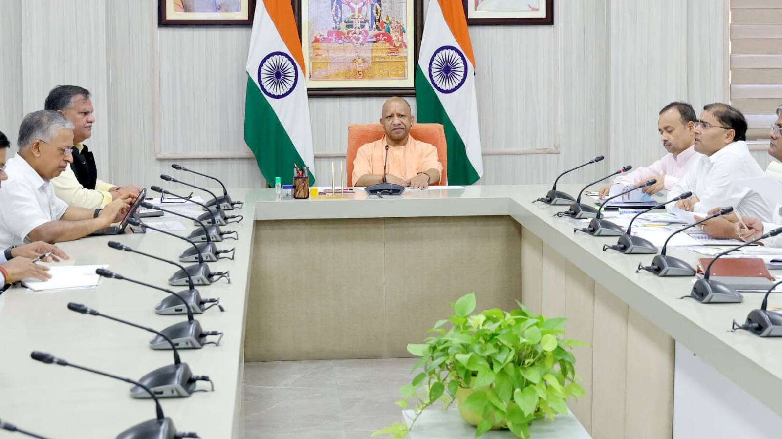 Yogi Adityanath sought a detailed action plan for Chief Minister Krishak Samridhi Yojana