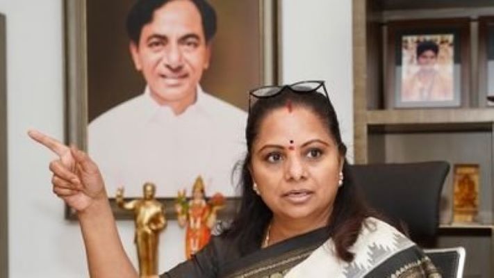 బీఆర్ఎస్ను విలీనం చేసే కుట్ర జరుగుతోంది. బీఆర్ఎస్ను విలీనం చేసే కుట్ర జరుగుతోంది.