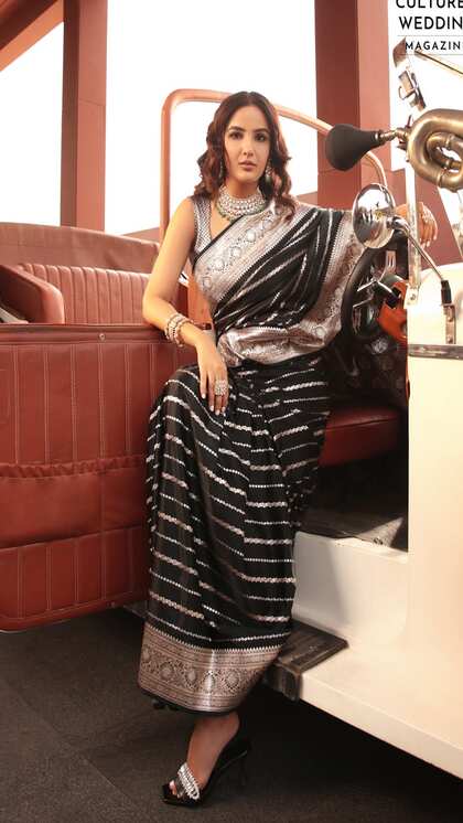 బ్లాక్ సారీ