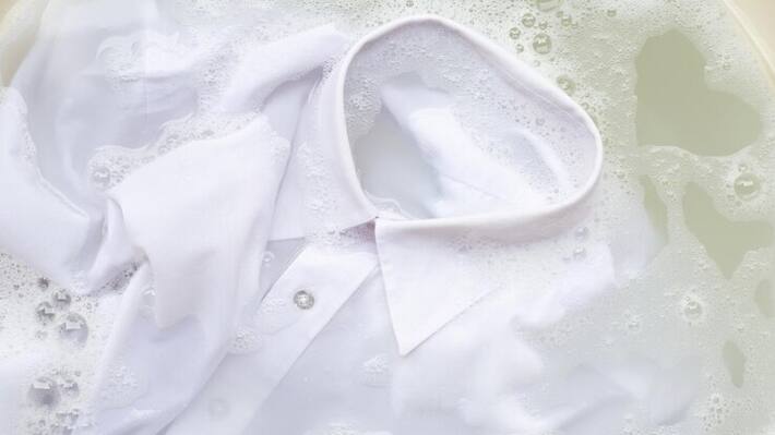 how to keep white shirt bright